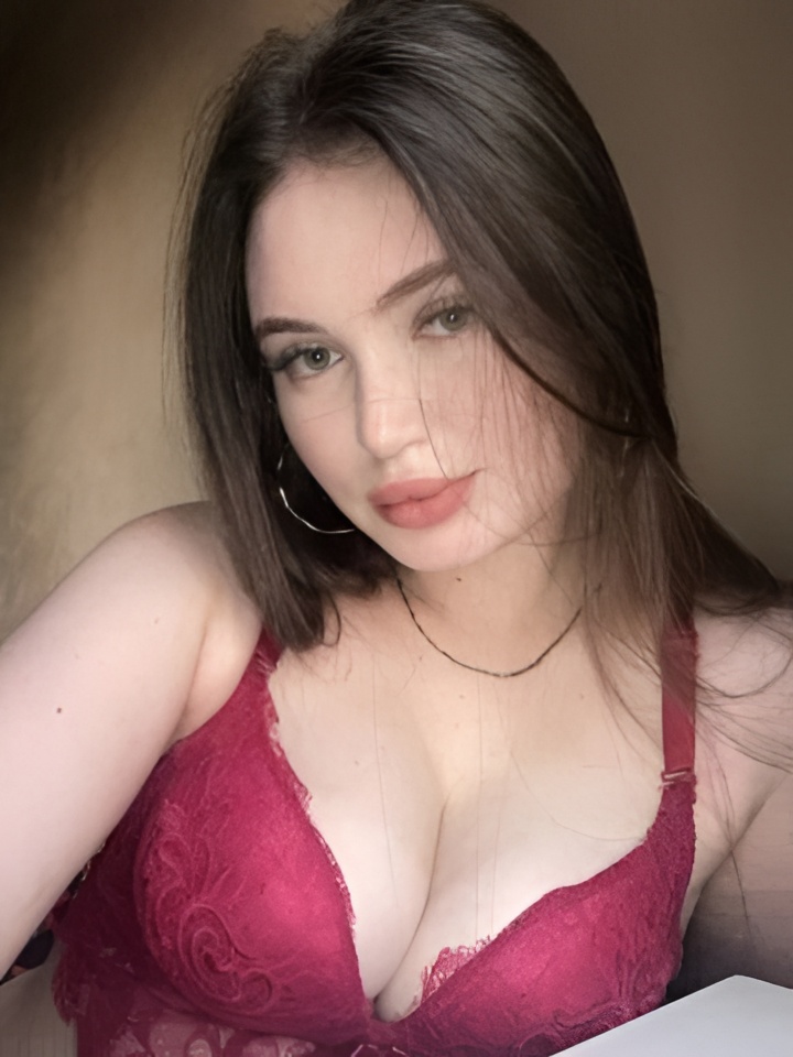 Милана привлекальеная девушка из Михайловки цена от 3000 руб