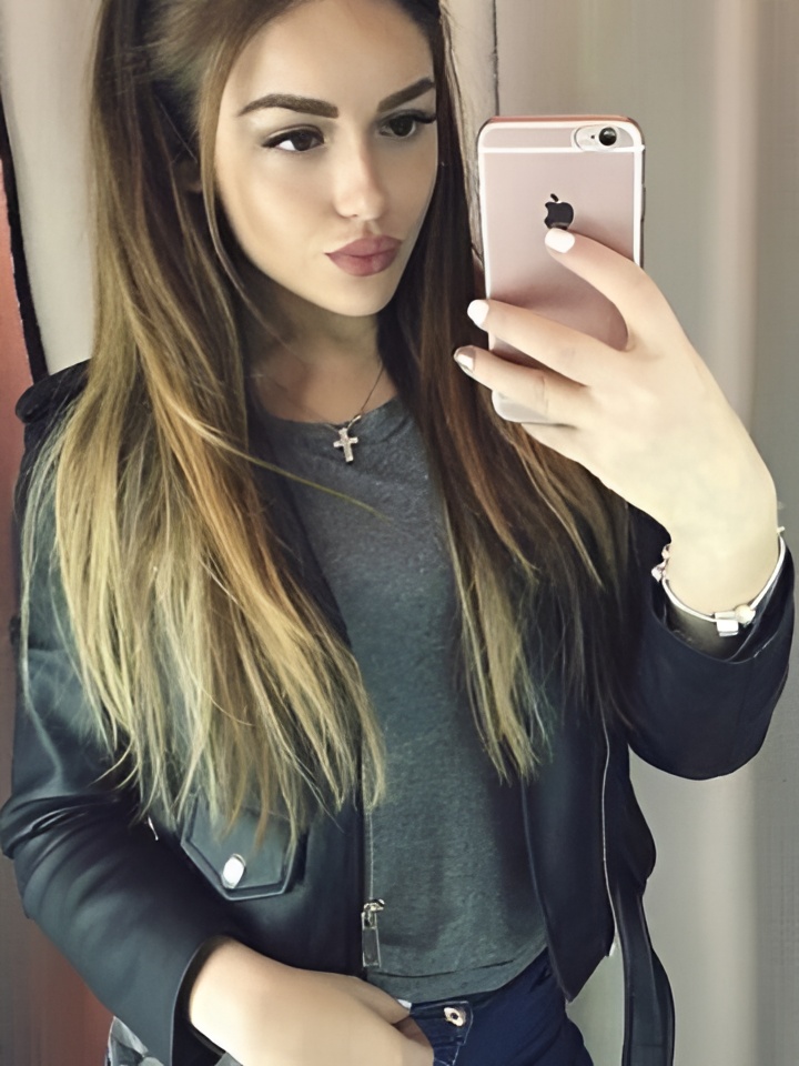 Мирослава привлекальеная девушка из Михайловки цена от 2500 руб