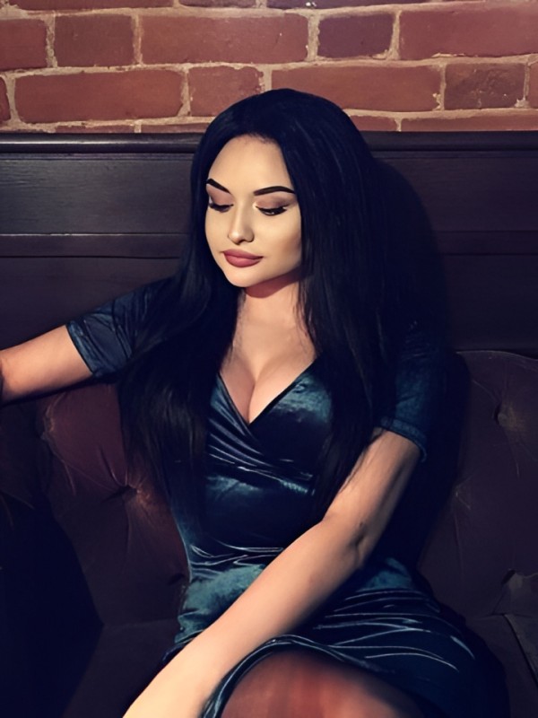 Лилия привлекательная девушка из Михайловки цена от 3000 руб