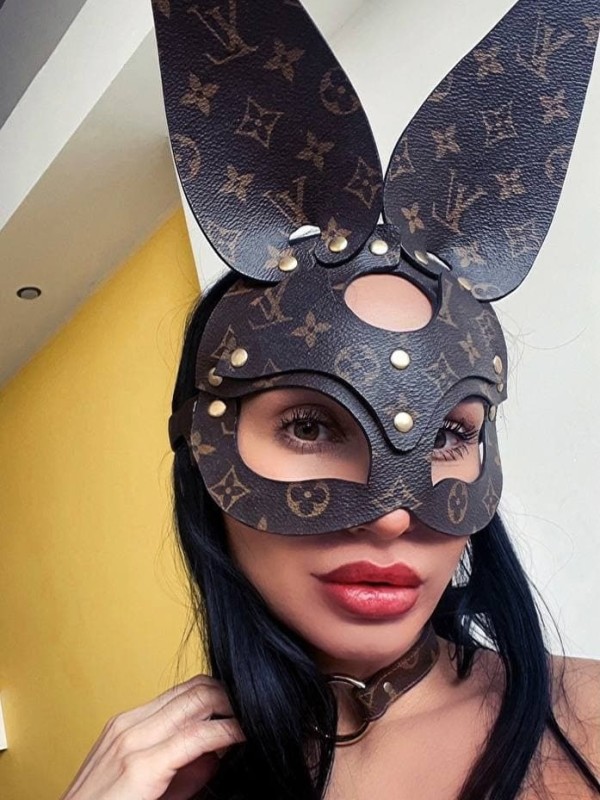 Анжела привлекательная девушка из Михайловки цена от 3000 руб